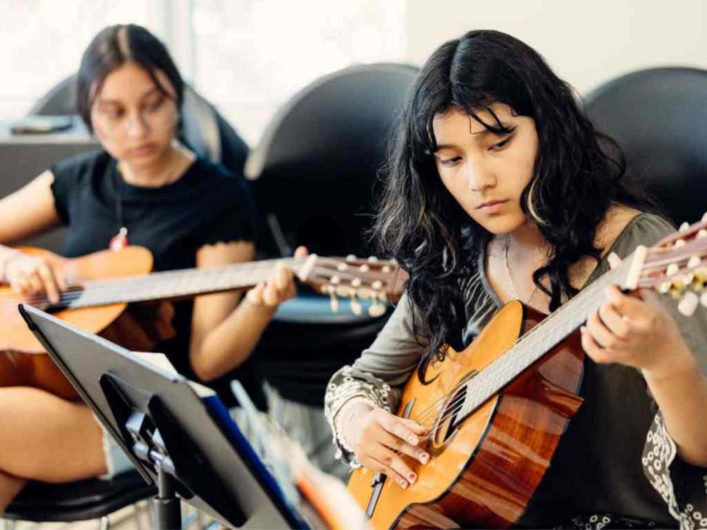 Guitar group classes students